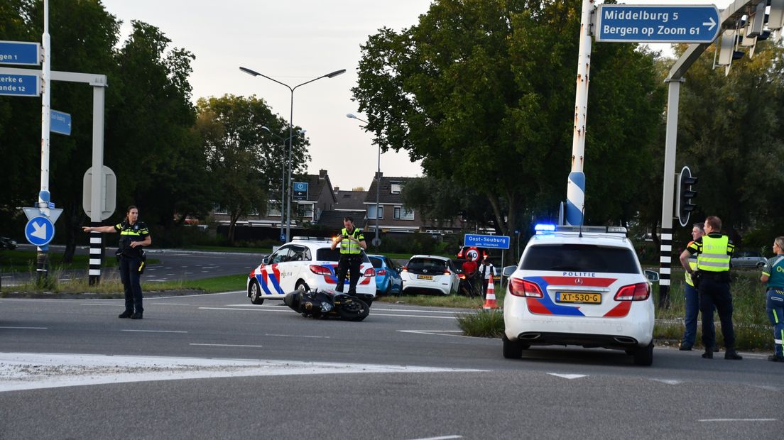 Het kruispunt is afgesloten voor verkeer