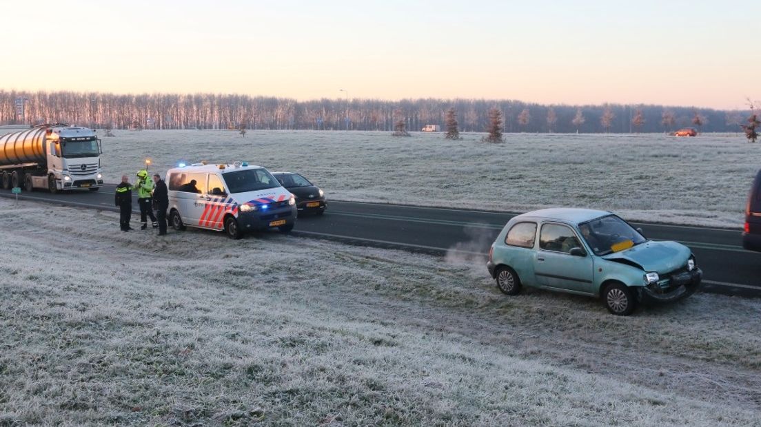 Een van de beschadigde auto (Rechten: Van Oost Media)