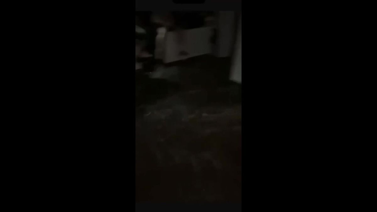 Gasten van Bels in Mander kregen natte voeten.
