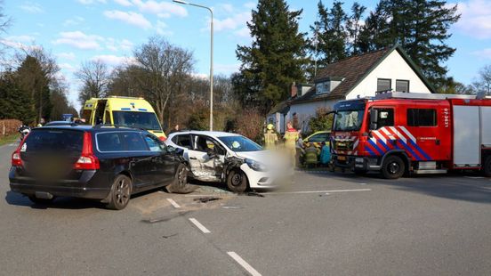 Drie gewonden bij ongeval. Drie gewonden bij ongeval.