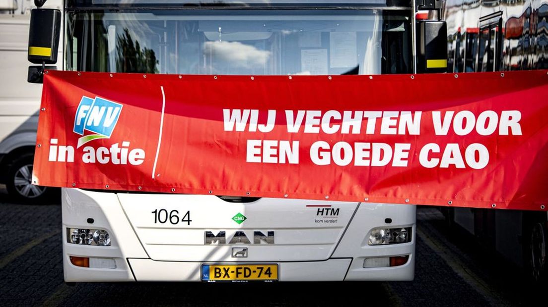 Reizigers die gebruik maken van de bus in Arnhem wordt aangeraden om de reisplanner in de gaten te houden.