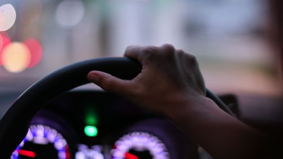 Drugs op en geen geldig rijbewijs: zo vervoert begeleider kwetsbare cliënten