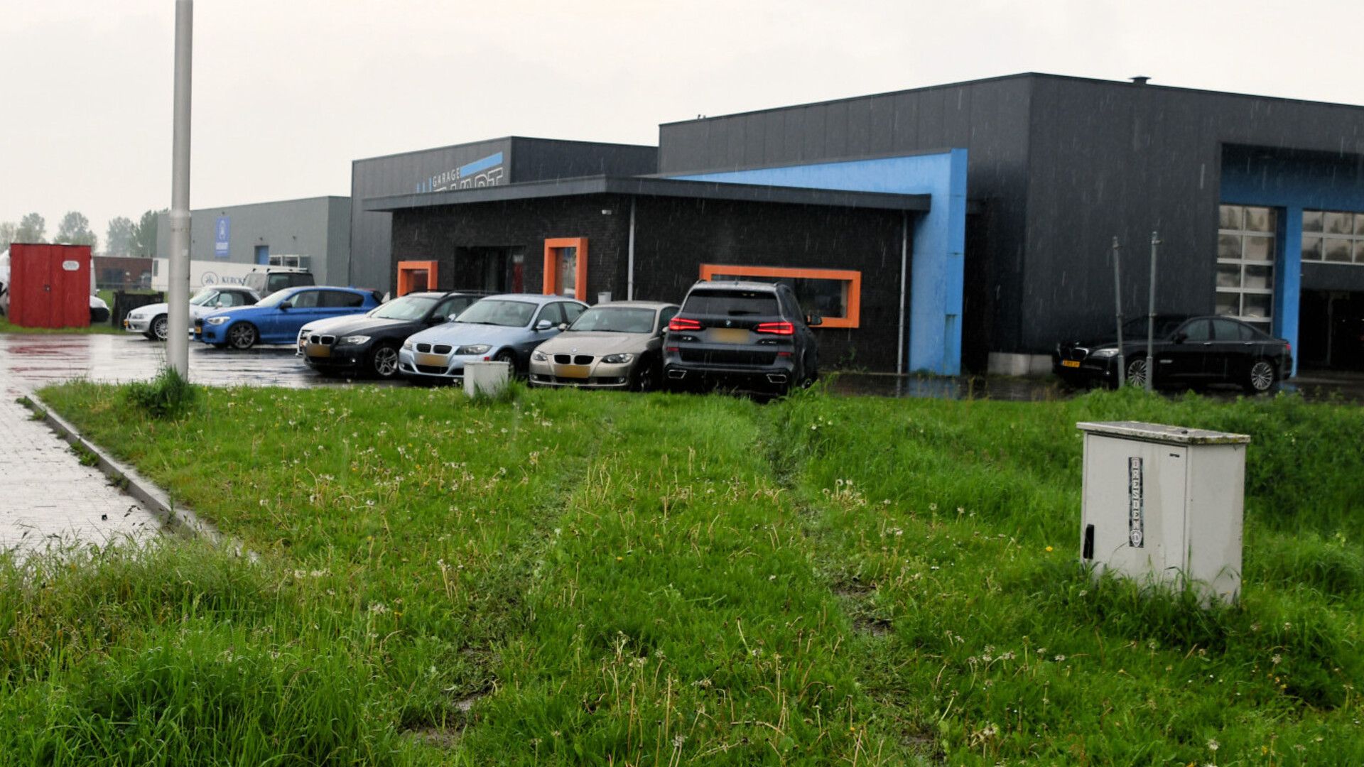 Vijf auto's beschadigd door botsing op kruising Omroep Zeeland