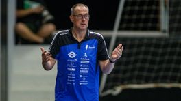 Coach Hans van Dijk verlengt contract bij Bevo