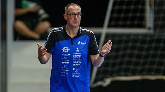 Coach Hans van Dijk verlengt contract bij Bevo
