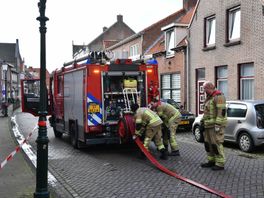 Bankstel in brand, ruiten van appartement in Aardenburg gesprongen
