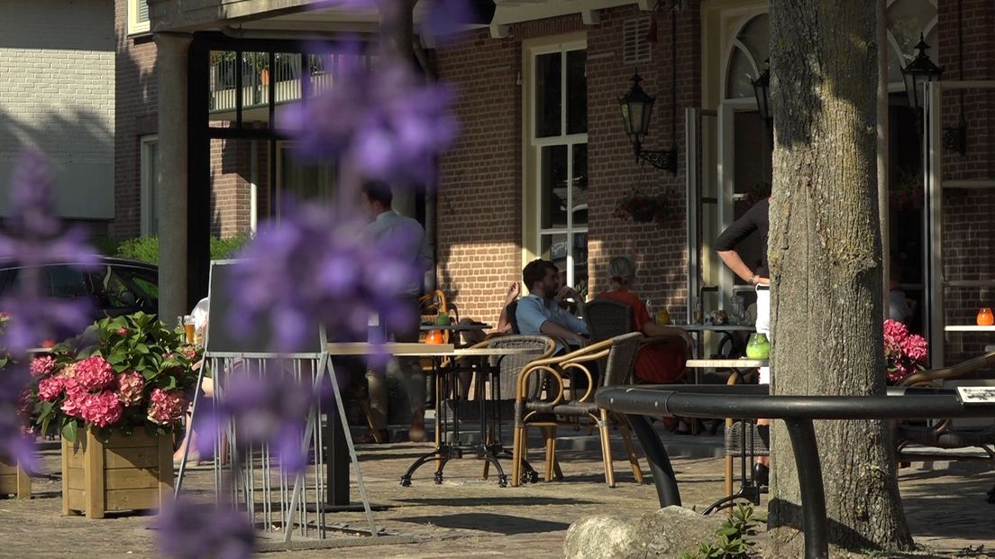 Café-restaurant 't Kromhout aan het Marktplein.