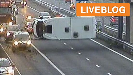 camper op zn kant op snelweg • fietser ernstig gewond na aanrijding. camper op zn kant op snelweg • fietser ernstig gewond na aanrijding.