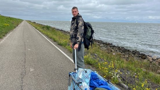 Mitchell (26) liep van Nijmegen naar Texel en stopte zo met blowen