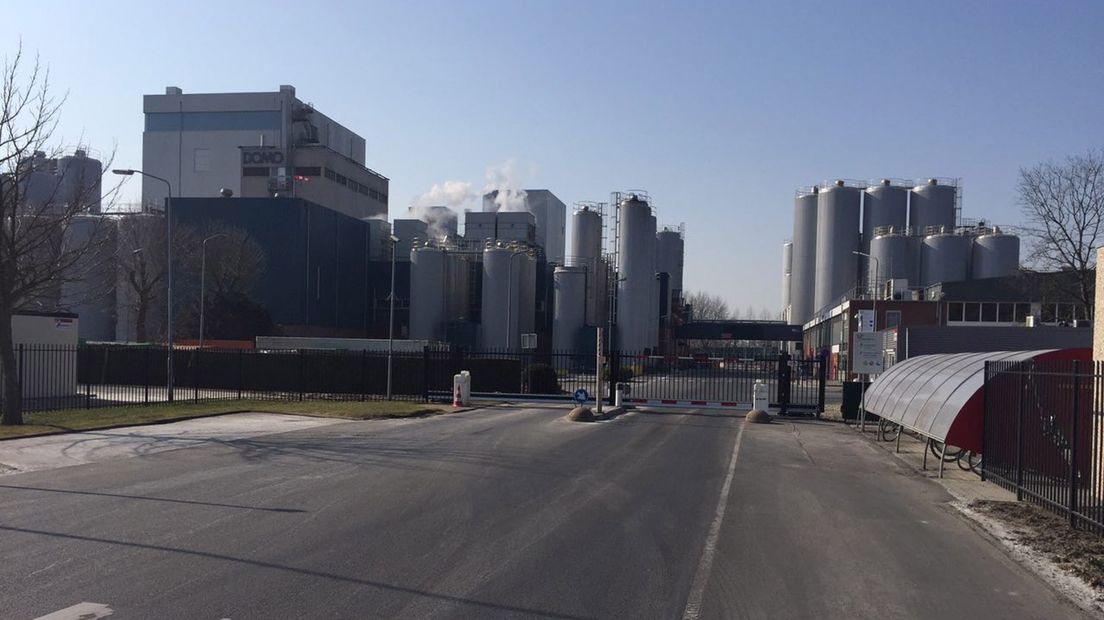 Inwoners van Bedum zijn het niet eens met de geplande uitbreiding van de melkfabriek.