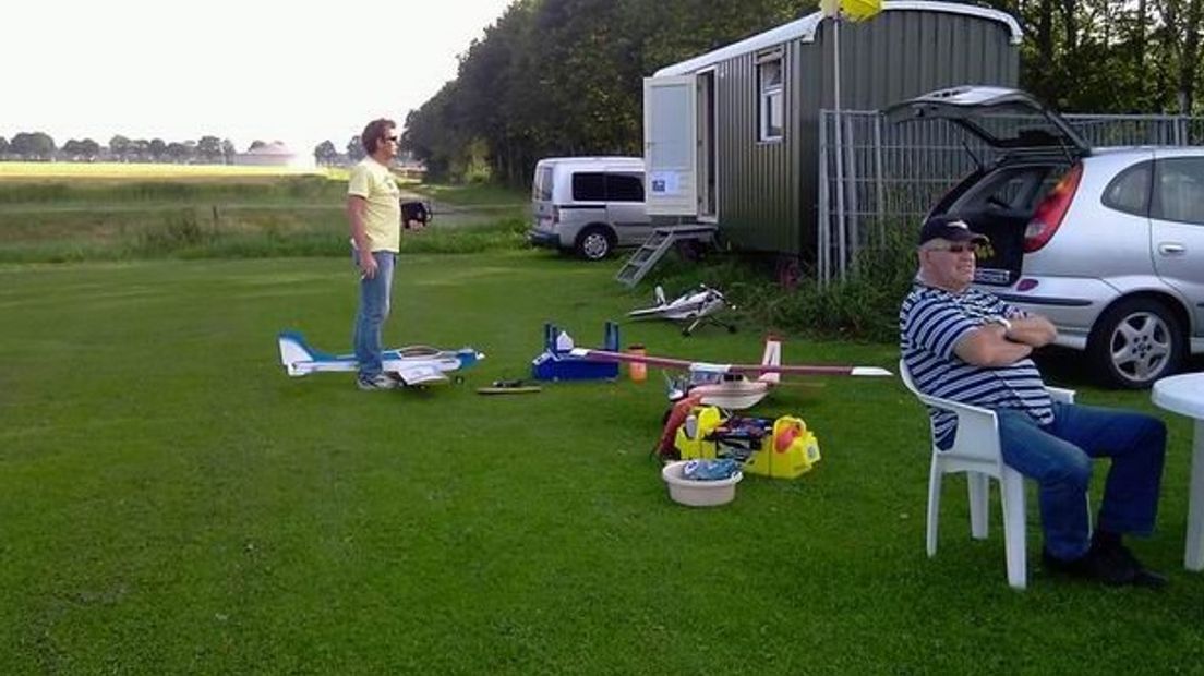 De tijdelijke locatie van de modelvliegclub RMC Assen bij Bovensmilde