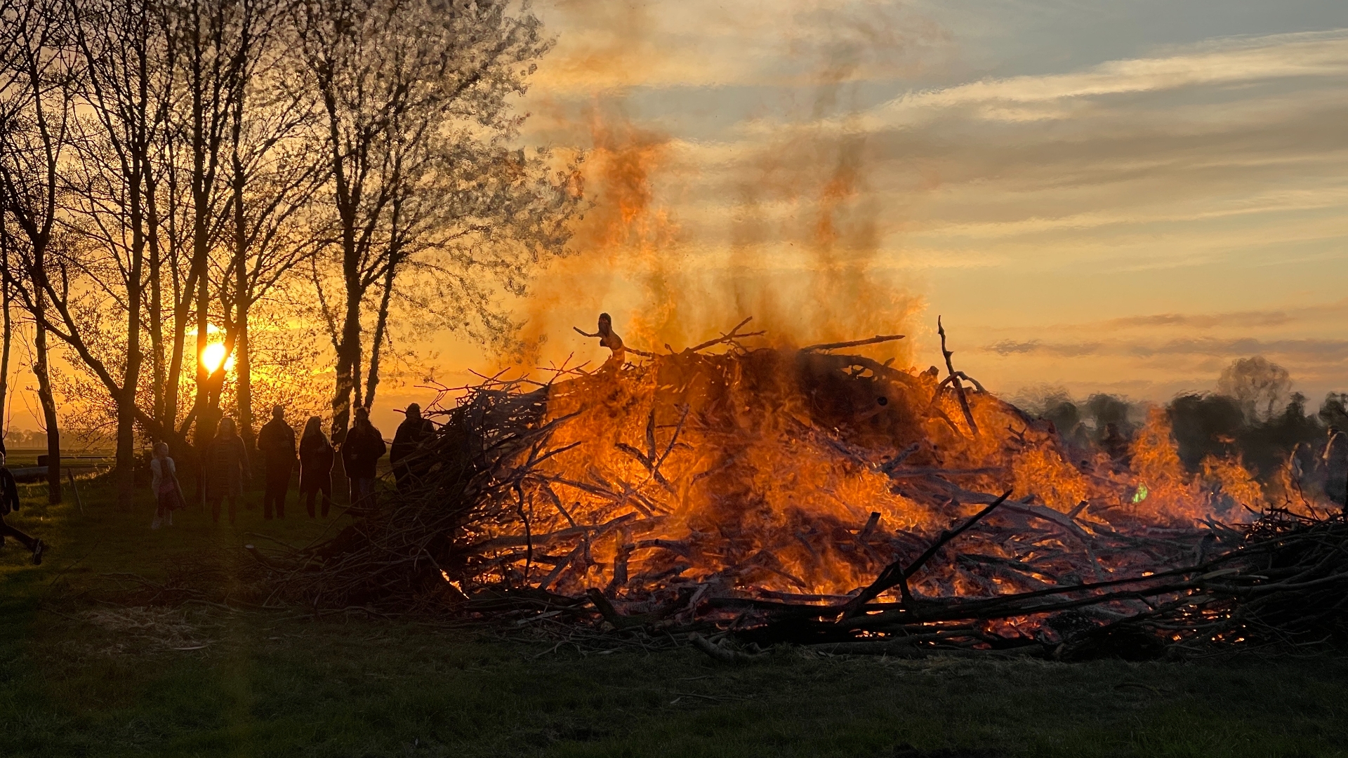 Lopend Vuur: Paasvuren mogen niet uitdoven door strenge regels