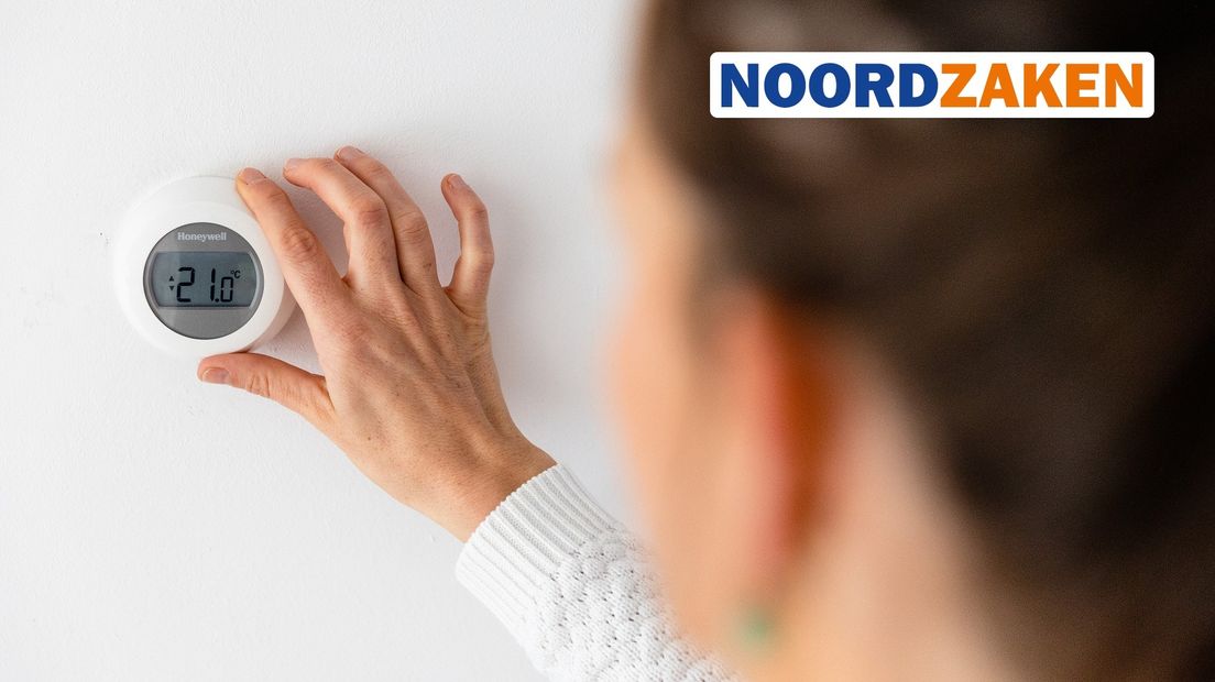 Iemand zet thuis de thermostaat omhoog