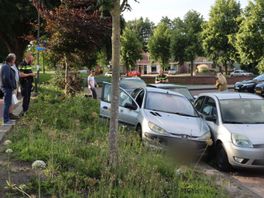 Omstanders grijpen vluchtende automobilist na ongeval in Steenwijk
