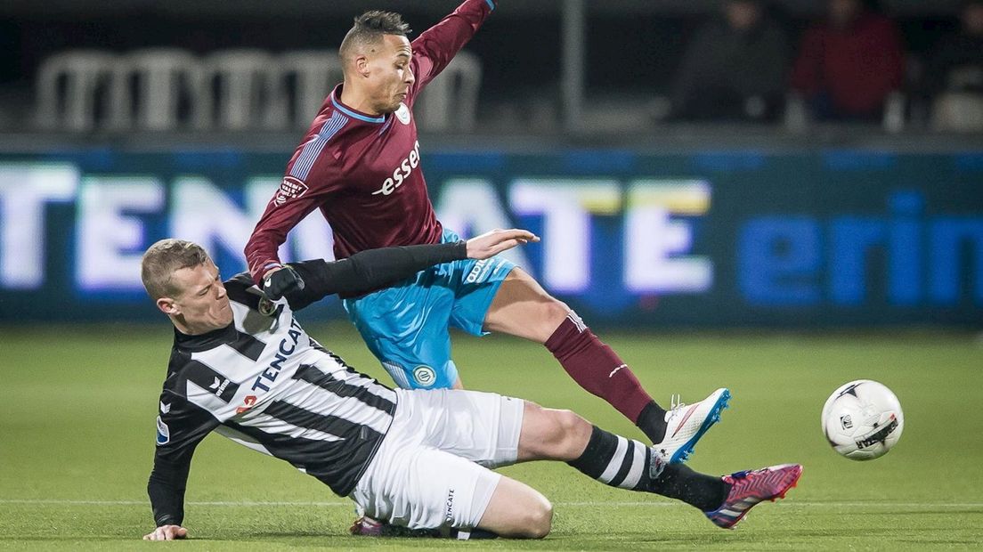 Veldmate in duel met Chery