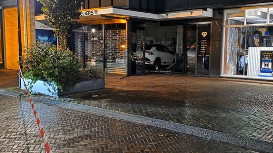 Ravage bij juwelier na ramkraak
