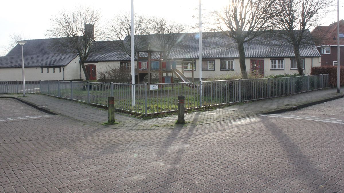 Vluchtelingen krijgen permanente huisvesting in scholen Denekamp en Weerselo