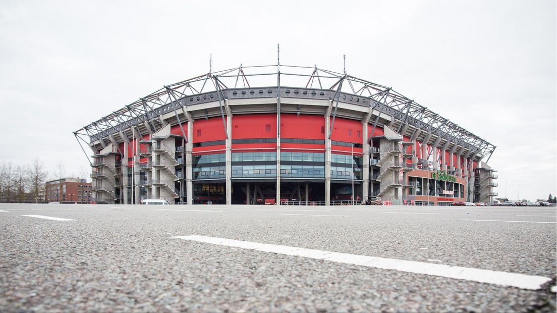 PvdA: Salaris directie FC Twente te hoog