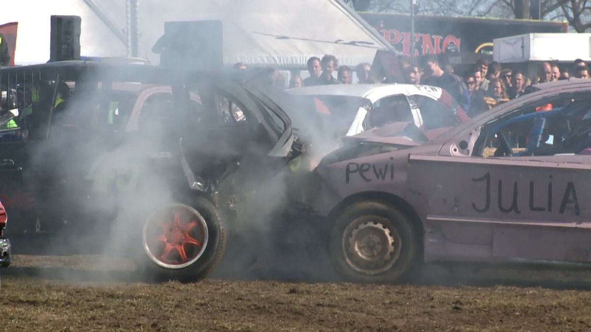 Zo ging het er aan toe op de autorodeo in Boerhaar