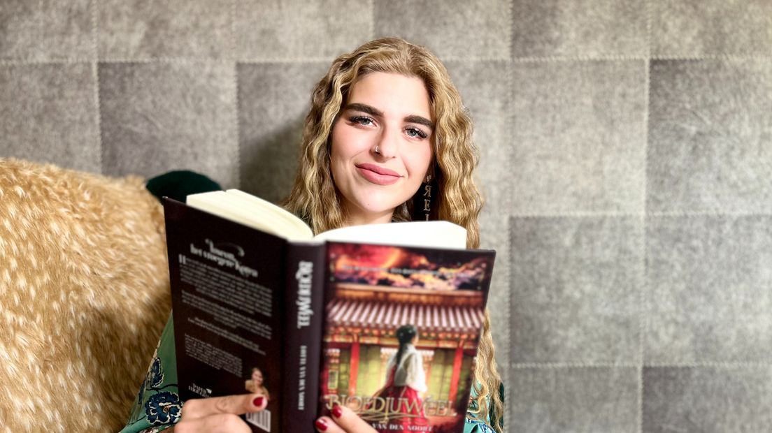 Chaya heeft ruim 5000 volgers op TikTok met @gitanareads