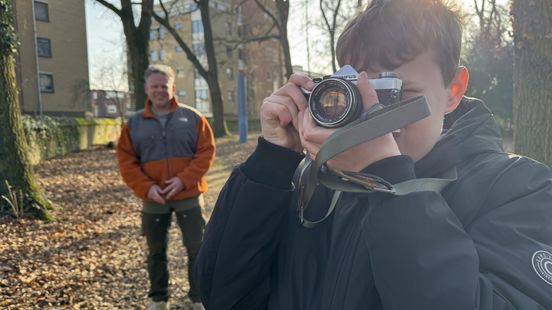 Jonge fotograaf kiest voor rolletje in plaats van smartphone Nieuws