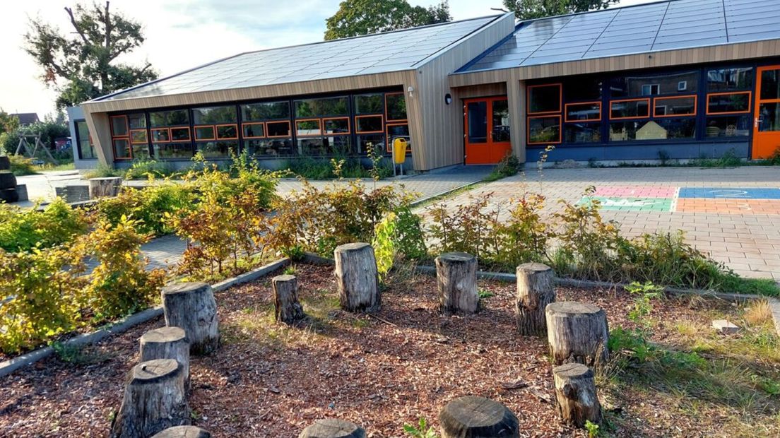 225 zonnepanelen en energieneutraal: deze Overijsselse school laat zien hoe het wél kan