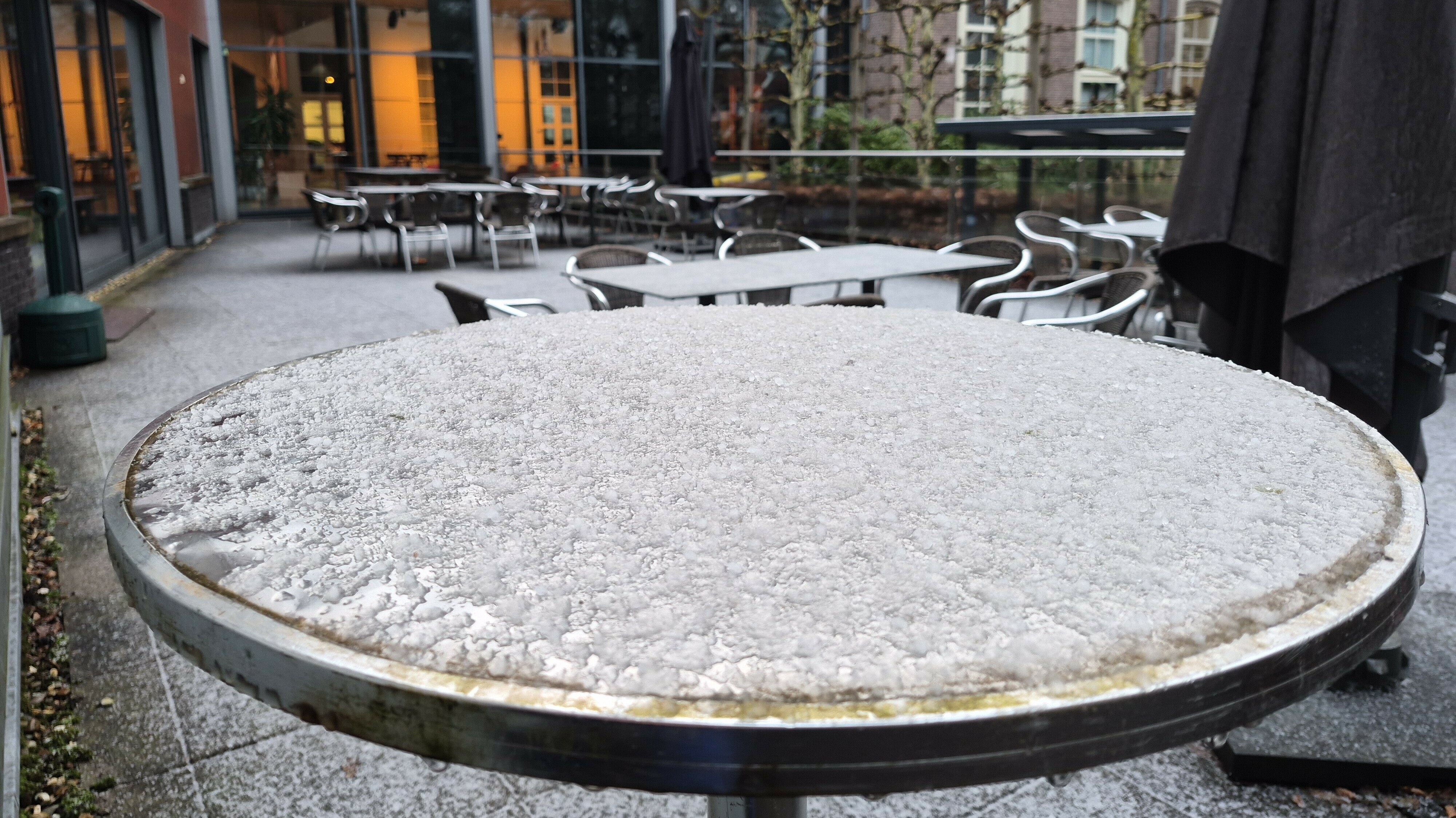 Maart roert z'n staart, winterse speldenprikjes met hagel en (natte) sneeuw