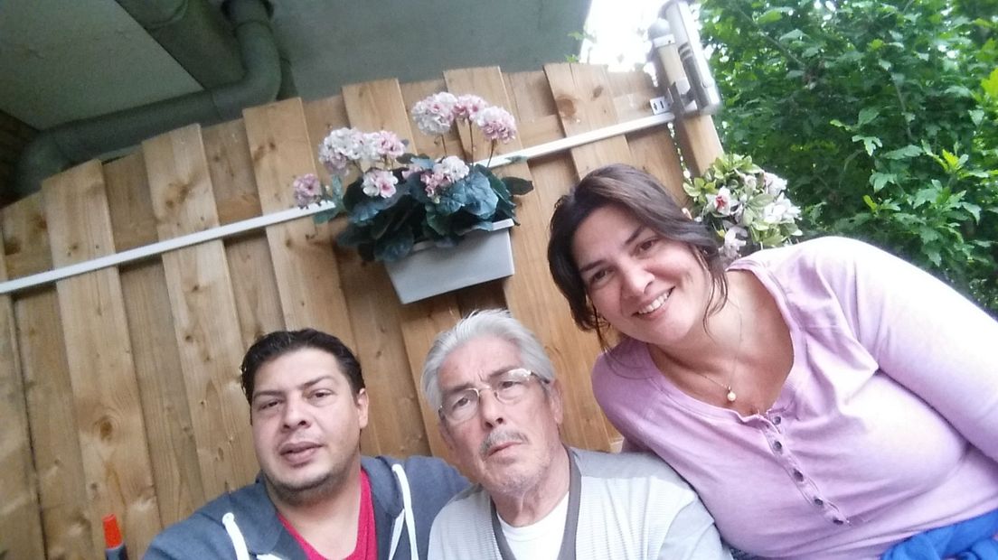 Net als zijn vader Jan lijdt Silvio (l) aan COPD. Samen met zijn zus Stana wil hij een COPD-huis opzetten