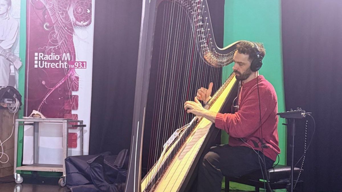 Wereldberoemd harpist Remy gunt ieder kind een muziekinstrument