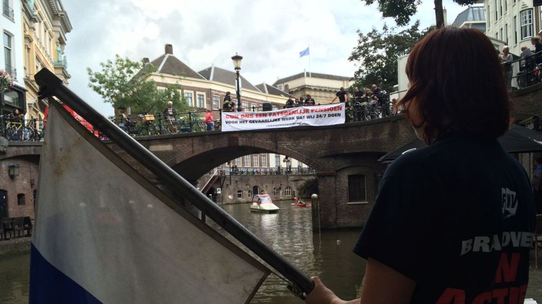 De brandweer tijdens een eerdere pensioenactie.