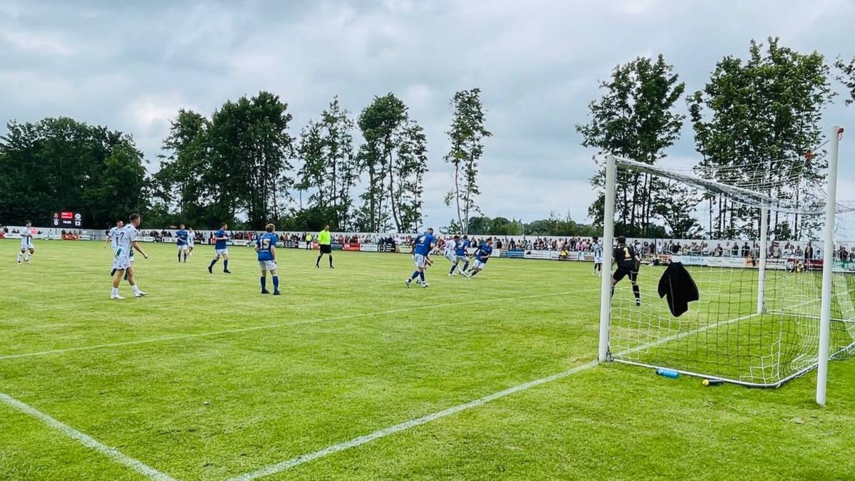 FC Groningen wint eerste oefenwedstrijd met 17-0 van VVS Oostwold