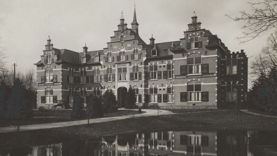 Zo zag het ziekenhuis in Hoogeveen er vroeger uit (Rechten: Archief)