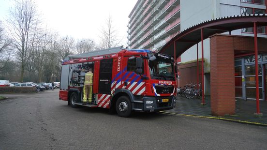 Brandweer kan bron van koolmonoxide in Asser flat nog niet vinden, drie woningen ontruimd Nieuws