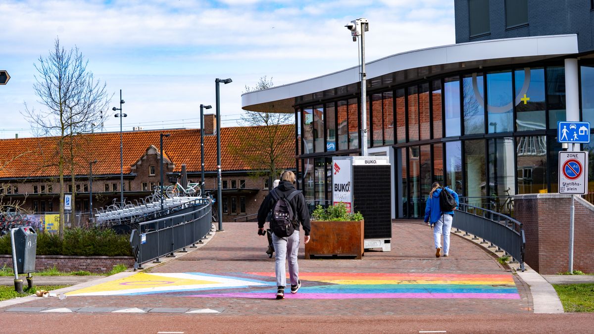 Gemeente Deventer plaatst beveiligingscamera bij beklad regenboogpad