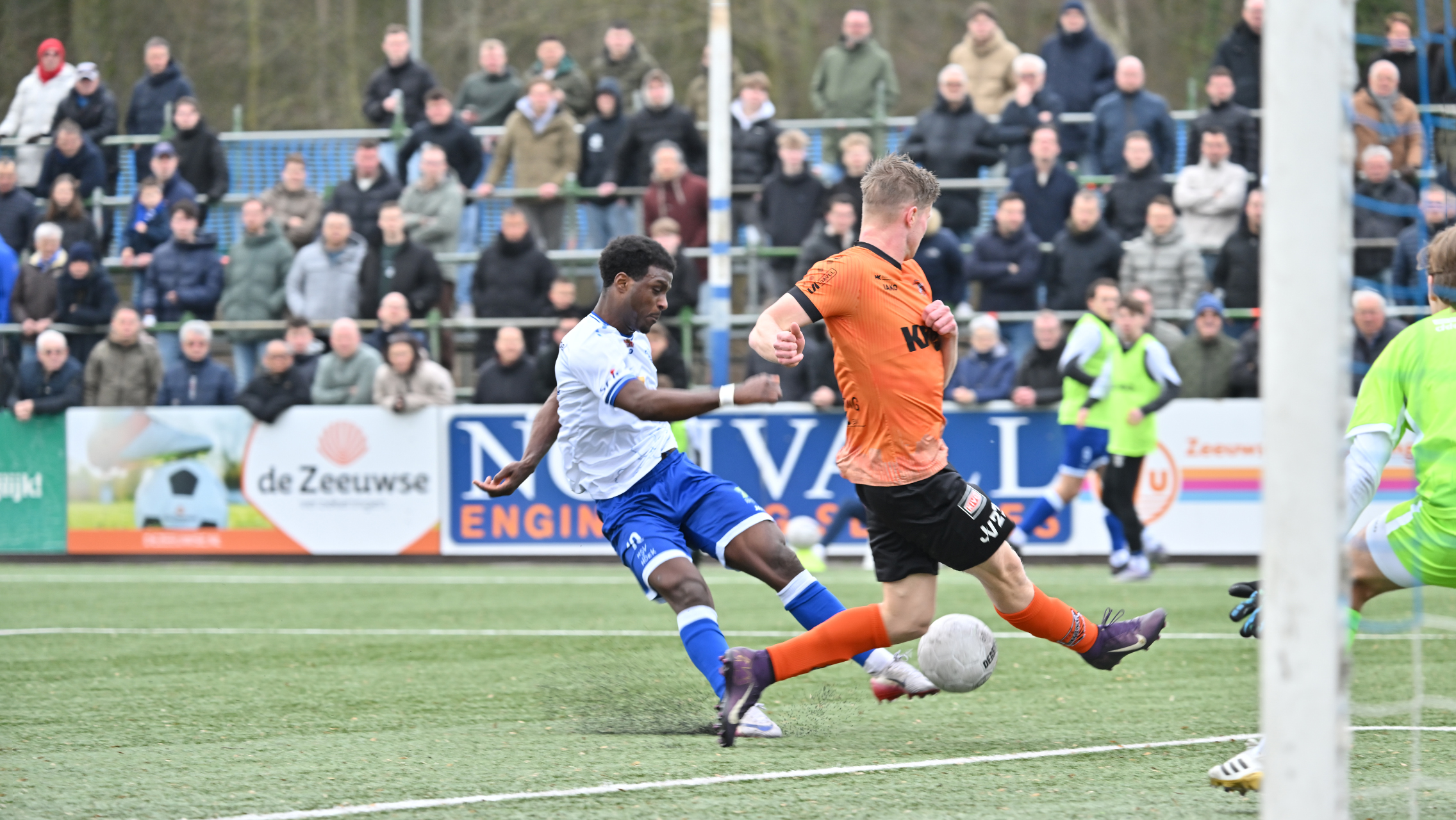 Jalloh beloont aanvalslust Hoek, dat leidende positie versterkt