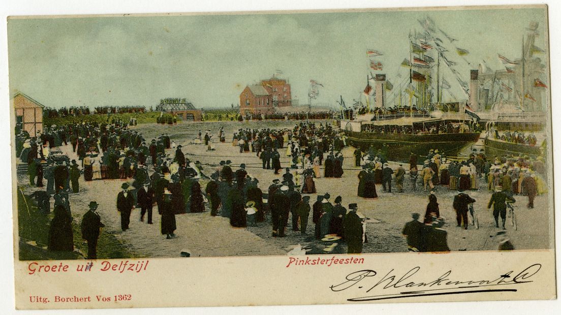 Ansichtkaart van Pinksterfeesten Delfzijl rond 1898-1901