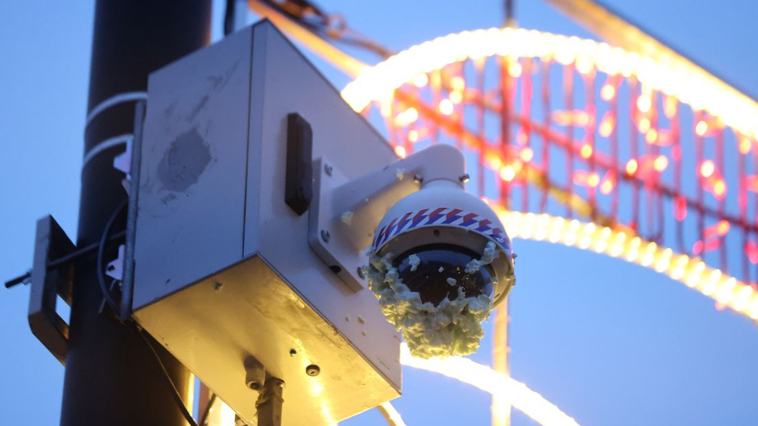 De camera werd besmeurd met purschuim
