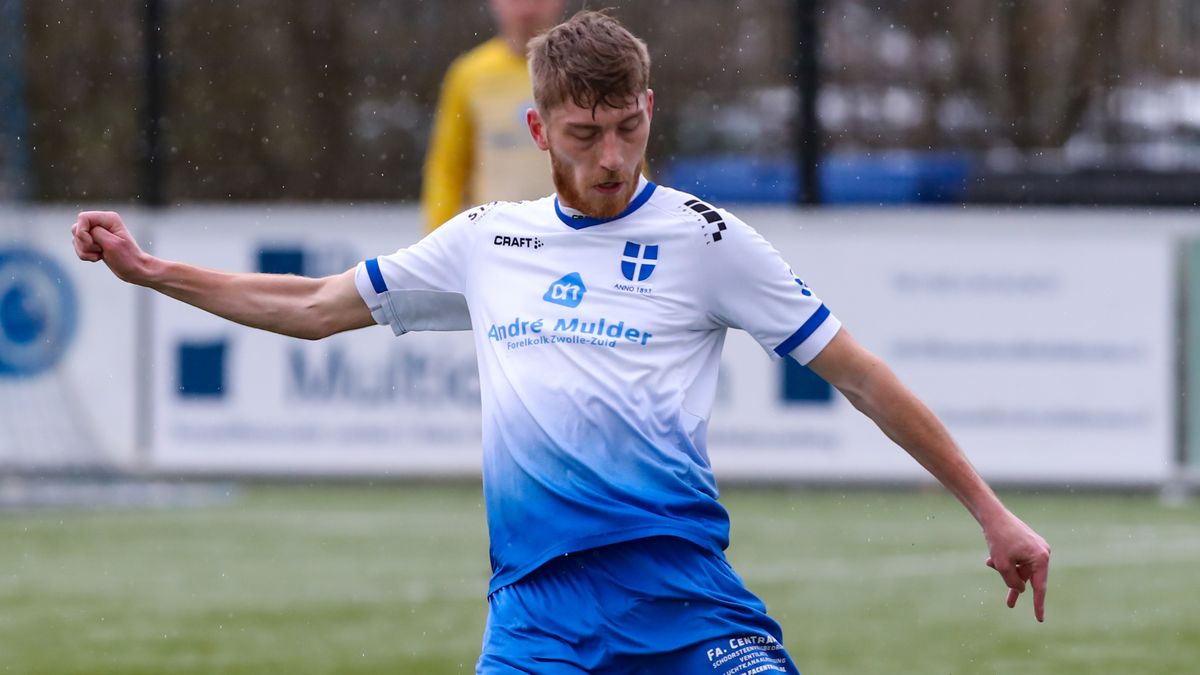 Uitslagen zaterdagvoetbal: ZAC en Bergentheim winnen topper, vier ploegen blijven ongeslagen
