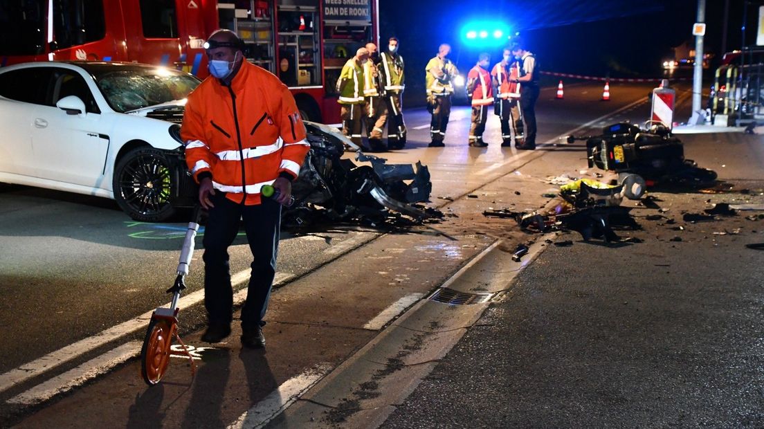 De Vlaamse recherche doet onderzoek naar het ongeluk waarbij de Nederlandse motoragent zwaargewond raakte