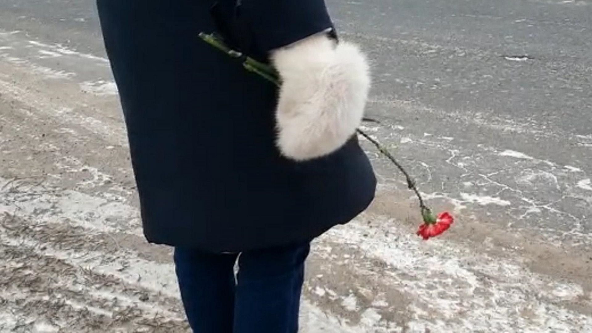 Bloemen aan de weg
