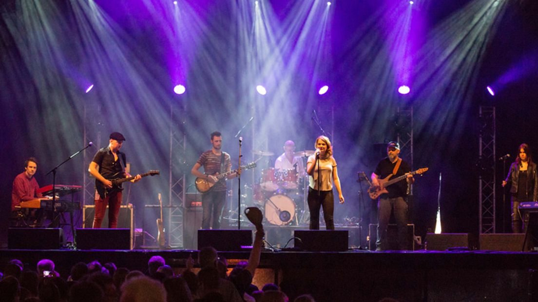 Tourette on Tour trad op tijdens het GigaGfestival (Rechten: RTV Drenthe / Kim Stellingwerf)