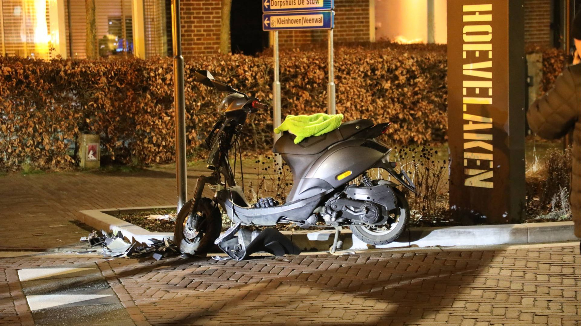 Scooterrijder gewond • zwaargewonde bij klimhal