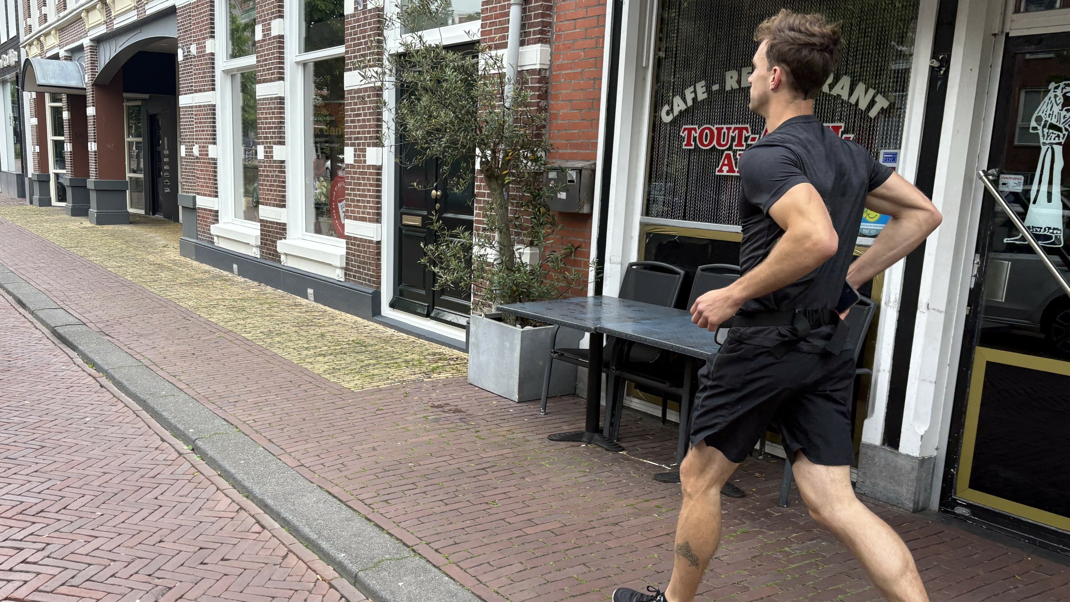 Lennart op zijn trainingsroute door Leeuwarden