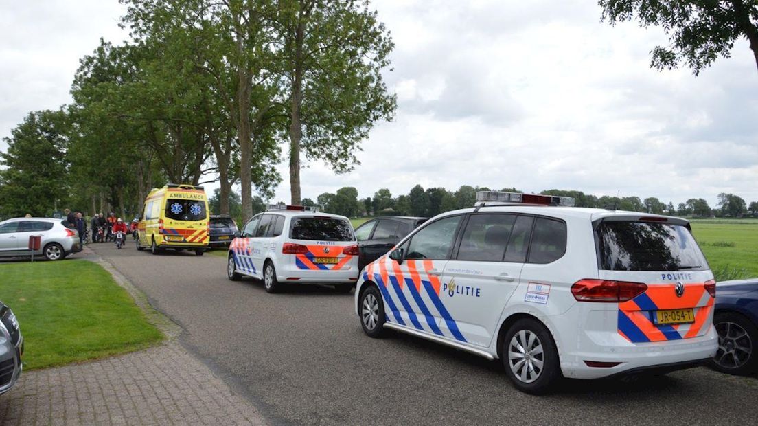 Deelnemer toertocht klassieke brommers gewond bij ongeluk in Giethoorn