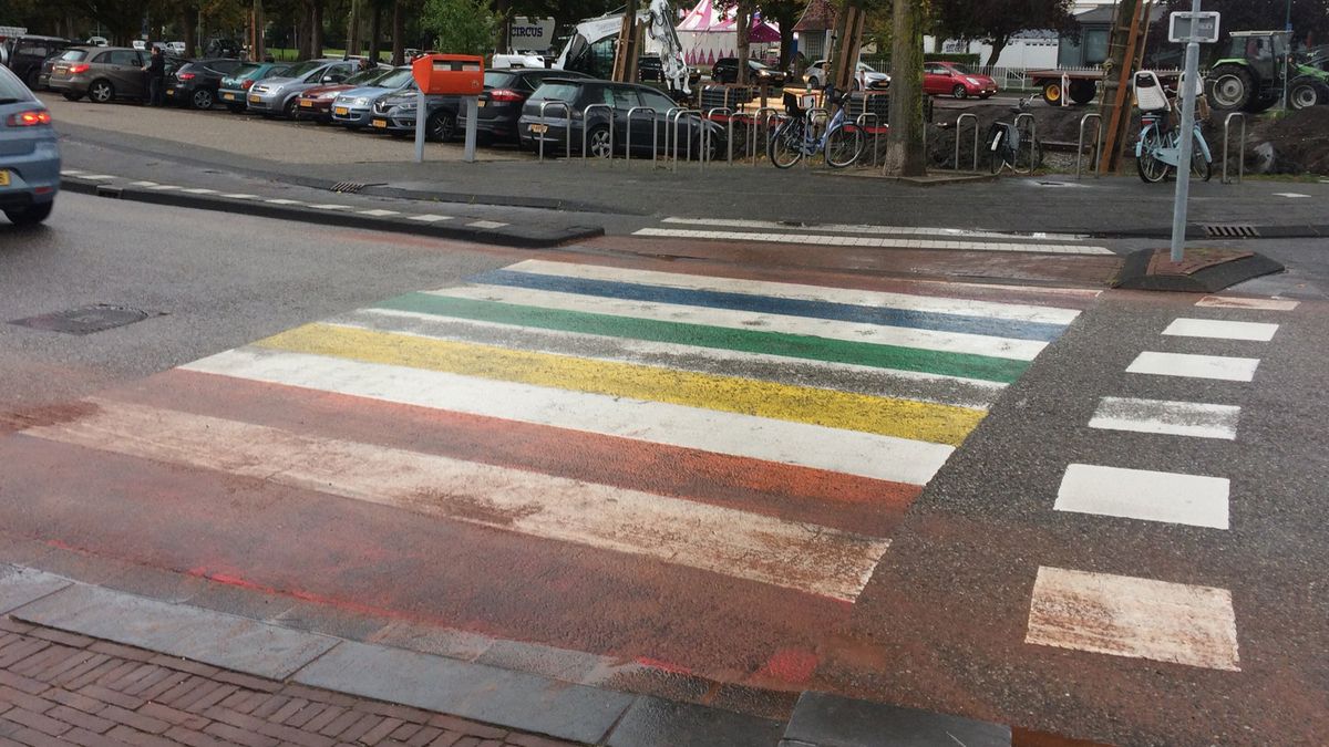 In deze 5 Utrechtse gemeenten zijn regenboogzebrapaden vernield