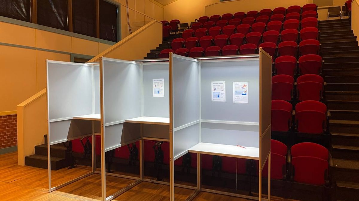 Gemeenteraadsverkiezingen: Stemmen in de kinderboerderij in Winschoten