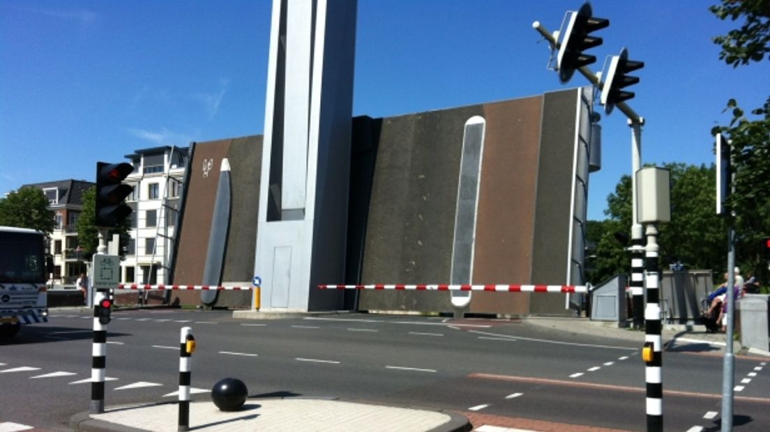 De openstaande Witterbrug in Assen (Archieffoto RTV Drenthe)