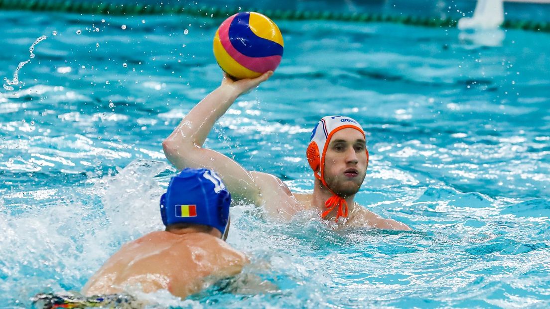 Jorn Muller in actie tegen Roemië