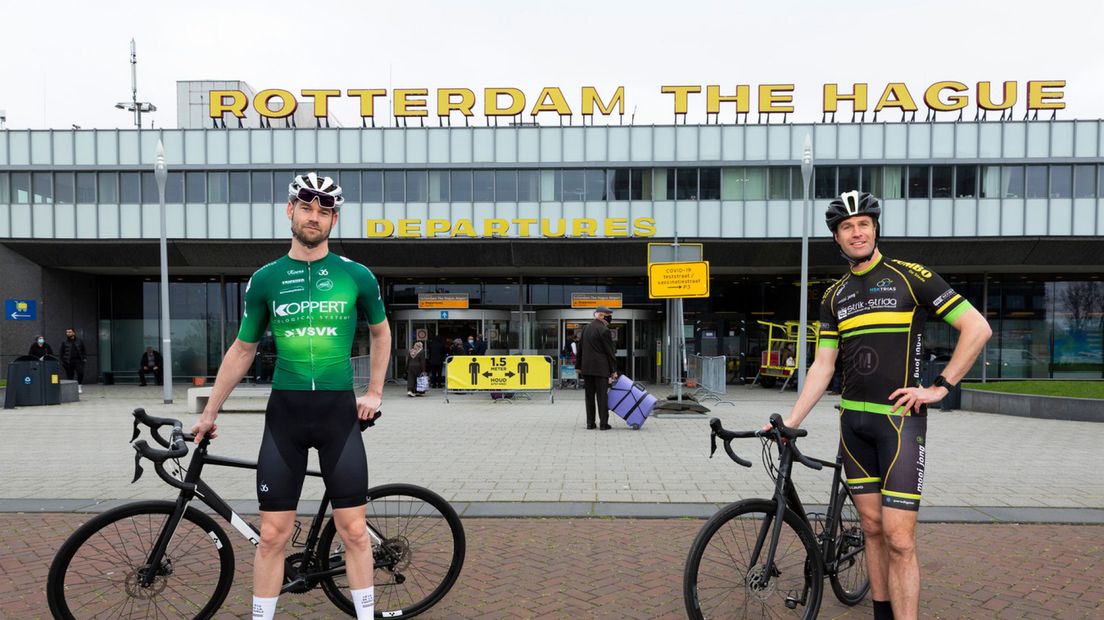 Wethouders De Langen (Rotterdam) en Bredemeijer (Den Haag) bij aankondiging tourstart te willen