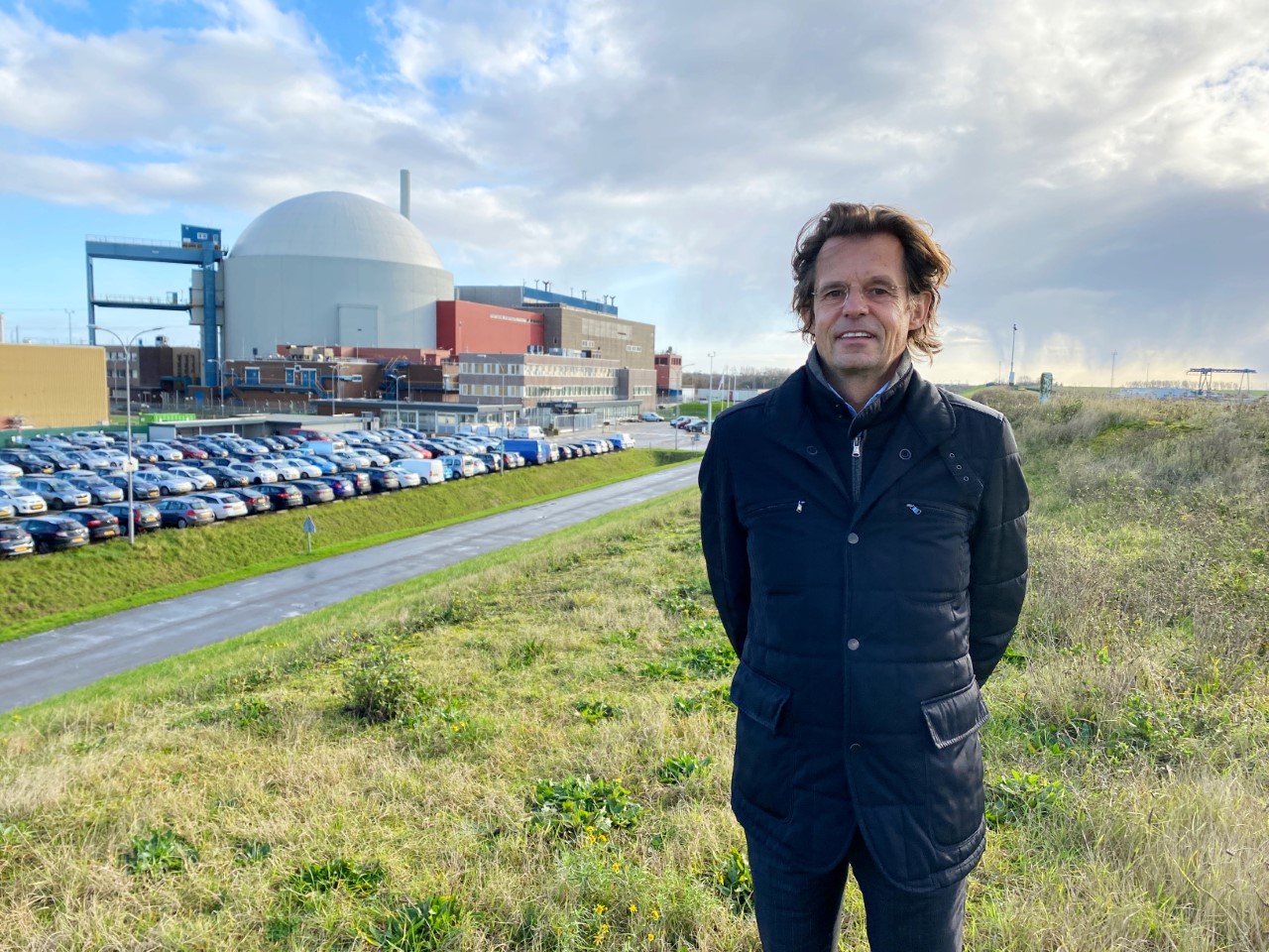 Kerncentrale stilgelegd, een lekkend splijtstofelement en vrijgekomen radioactieve stoffen, directeur reageert op 'ongelukjes'
